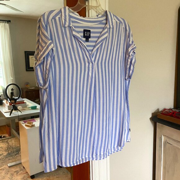GAP Short-sleeved Striped Collared Blouse in Blue & White [L] - Picture 1 of 5